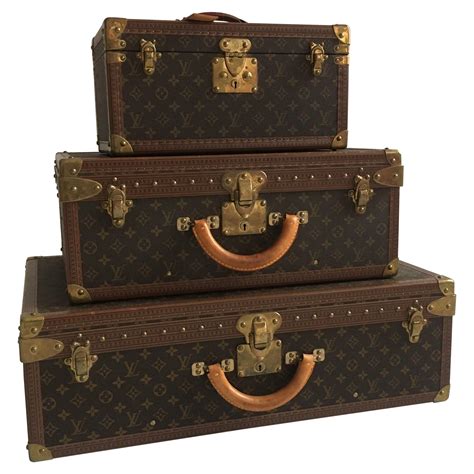 louis vuitton petite trunk.